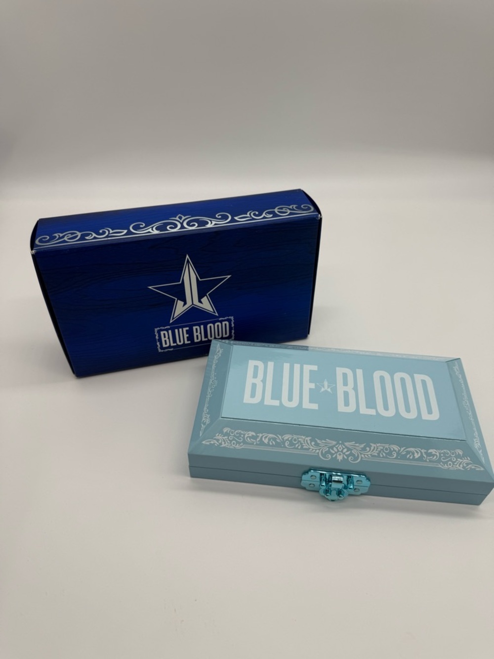 Jeffree Star Blue Blood Eyeshadow Palette – Blues & Teals with Accents - Picture 2 of 2